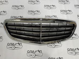 Решетка радиатора на Mercedes  C class w205 classic